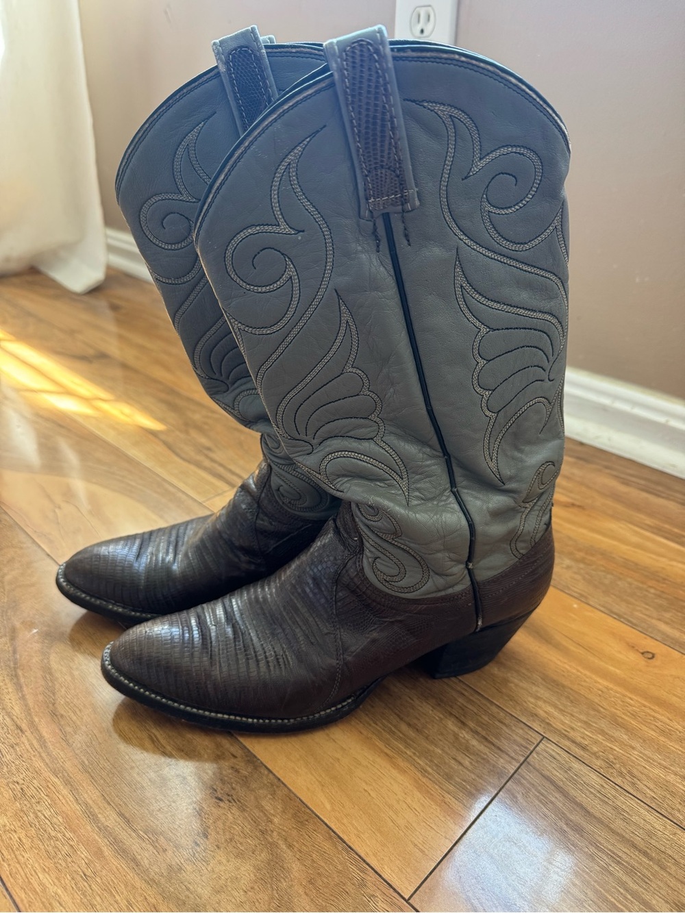 Dan Post Vintage Teju Lizard Gray Cowboy Boots 8B